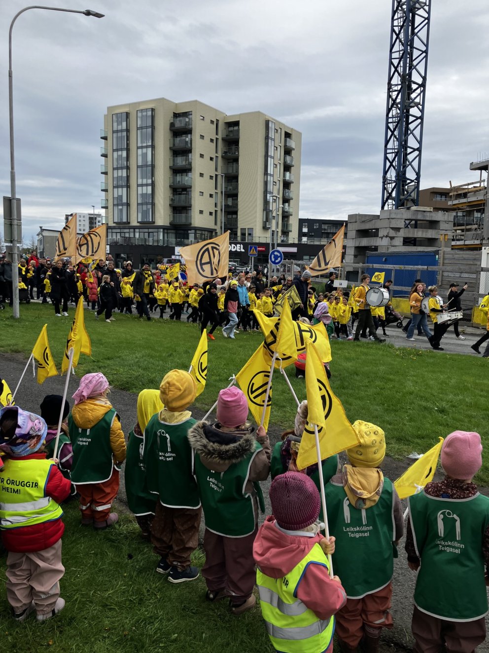 Gulur dagur og Norðurálsmótsskrúðganga